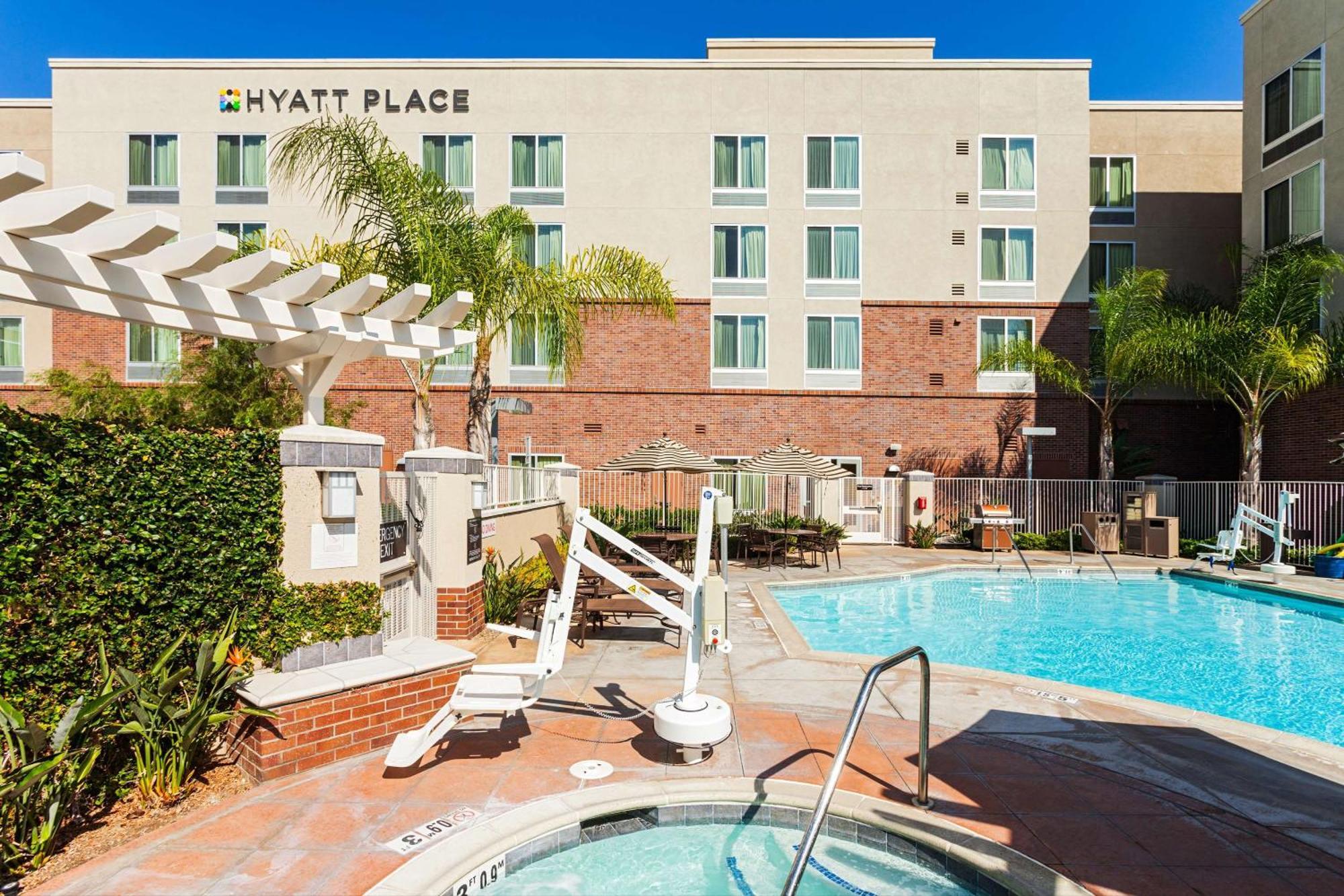 Hyatt Place San Diego-Vista/Carlsbad Hotel Exterior photo