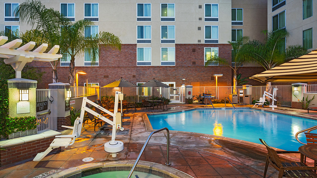 Hyatt Place San Diego-Vista/Carlsbad Hotel Exterior photo